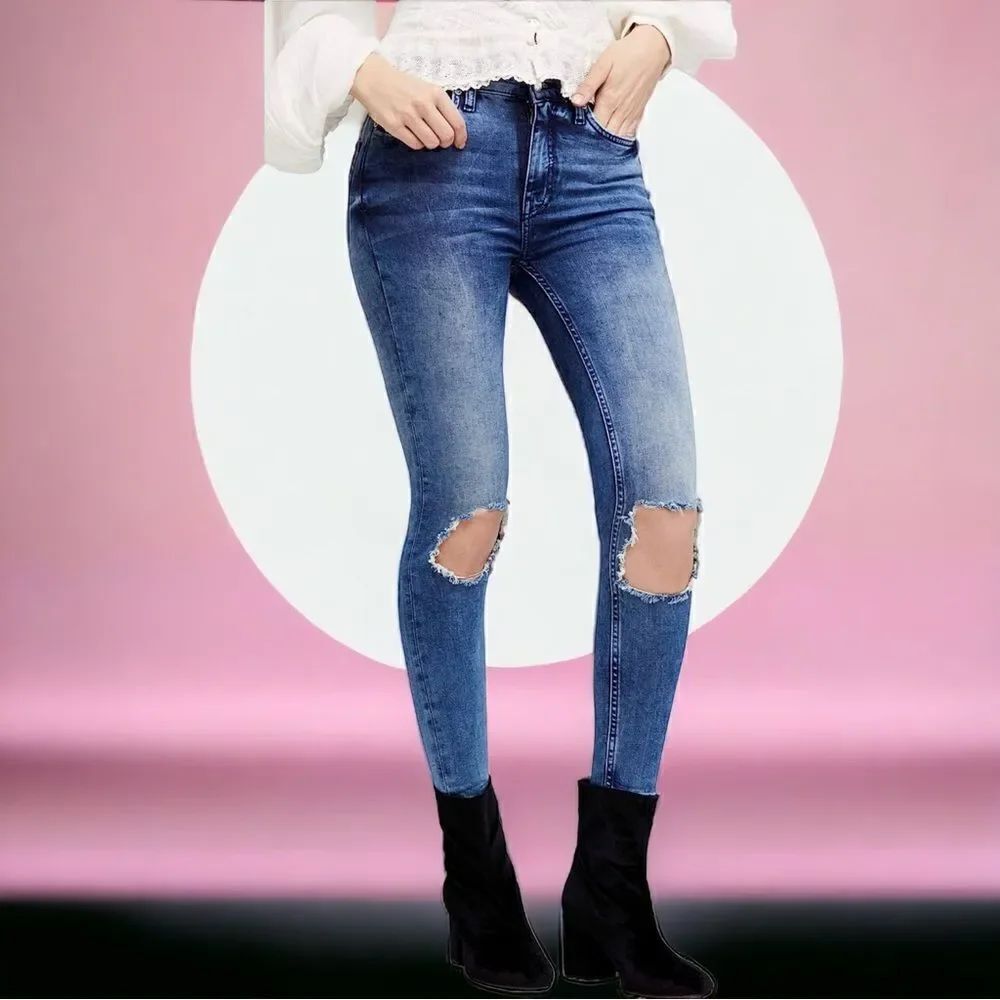 Free People Distressed Jeans Size 25